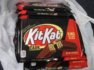 12 - 3 oz KitKat Dark King Size...