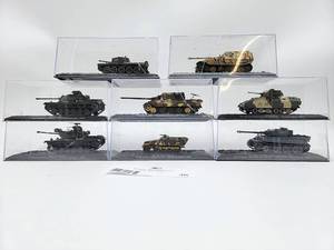 (8) 172 scale New In Case WWII Battle Tanks & Vehicles