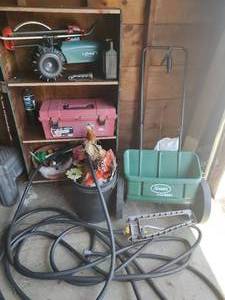 lot 309 image: Collection of Garden And Yard Care Items