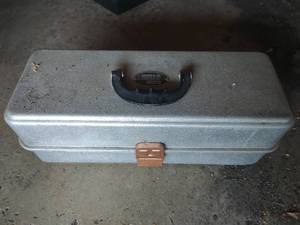 lot 315 image: Umco Tackle Box With Contents