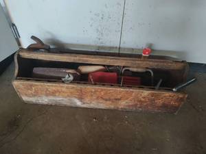 lot 322 image: Vintage Toolbox With Contents