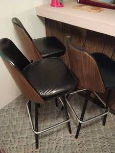 lot 17 image: Four Vintage Barstools