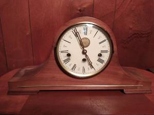 lot 21 image: Tander Mantle Clock