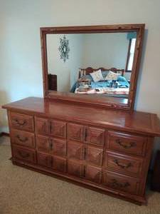 lot 43 image: Lowboy Dresser with Mirror