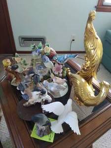 lot 66 image: Collection of Bird Figurines