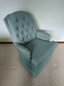 lot 106 image: Vintage Upholstered Swivel Chair