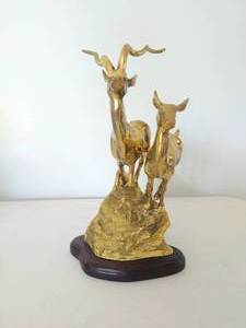 lot 118 image: Brass Deer Statue Dcor