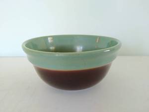 lot 130 image: Red Wing Ceramic Bowl