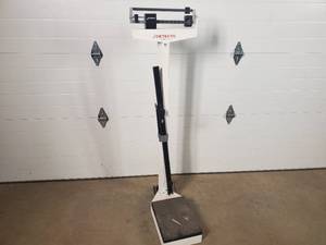 lot 13 image: Detecto 400lb Gym Scale and Height Gauge