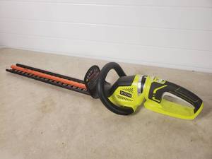 lot 26 image: Ryobi 22 inch Battery Hedge Trimmer
