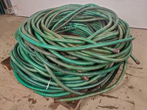 lot 31 image: 6 Lengths of 1 inch Commercial Water Hose