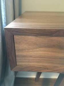 lot 15 image: Desk
