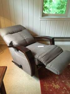 lot 33 image: Grey Rocker Recliner