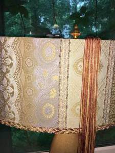lot 35 image: Tan Lamp