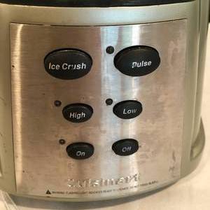 lot 52 image: Cuisinart Blender