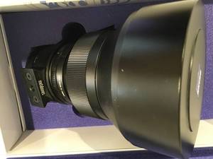 lot 70 image: Zeiss Batis 2.818 E-mount Lens