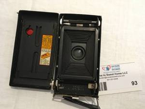 lot 93 image: Jiffy Kodak Six-20 Twindar Lens