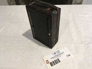 lot 116 image: Brownie Box Camera