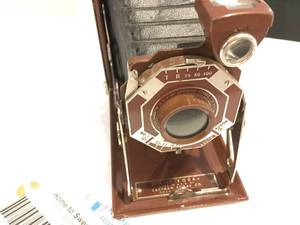 lot 120 image: Kodak SIX-16 Camera