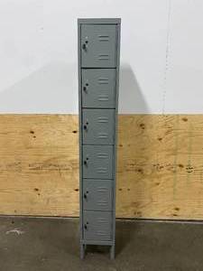 lot 40 image: 6 Space Storage Locker