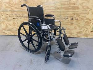 lot 47 image: GRAINGER APPROVED Wheelchair, 18 in Seat Width, 16 in Seat Depth, 300 lb Weight Capacity, Rear Wheels 2