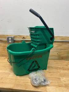 lot 60 image: TOUGH GUY Green Plastic Mop Bucket and Wringer, 8 34 gal (with casters)