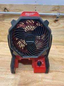 lot 19 image: MILWAUKEE M18 18-Volt Lithium-Ion Cordless Jobsite Fan (Tool-Only)