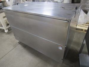 lot 208 image: BEVERAGE AIR MILK COOLER