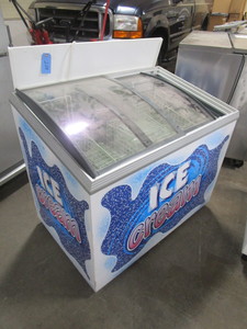lot 228 image: CARAVEL ICE CREAM FREEZER
