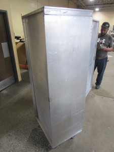 lot 258 image: WEAR EVER ROLLING SHEET PAN RACK