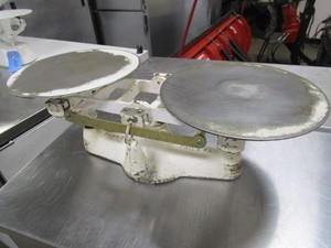 lot 267 image: PENN COOKS  SCALE