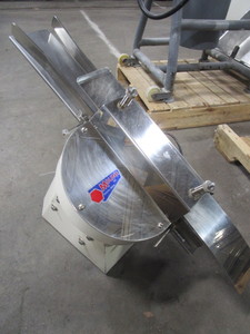 lot 268 image: MOLINE BUN SLICER