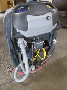 lot 410 image: ADVANCE CONVERTAMATIC AXP WALK BEHIND FLOOR SCRUBBER