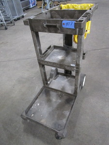 lot 417 image: RUBBERMAID JANITORIAL CART WITH BAG