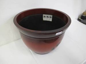 lot 551 image: Brown 22 Inch Planter Garden Pot