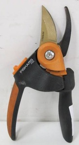 lot 564 image: Fiskars 34 in. Cut Capacity Titanium Coated Blade, PowerGear 2 Bypass Pruner