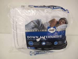 lot 572 image: Sealy Sterling Collection Down Alternative Pillow - 400 Thread Count - Queen Size