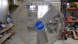 lot 116 image: Large Pedestal Fan