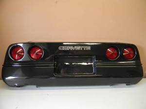 CLASSIC PROFILES CORVETTE REAR FASCIA WALL HANGING - BLACK 1984-1990 - AWESOME PIECE FOR THE CAVE - VERY NICE - SEE PICTURES