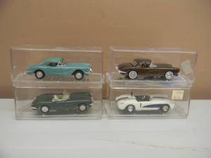 VITESSE 143 SCALE - CHEVROLET CORVETTE COLLECTION - IN CASES - AWESOME - GREAT PIECES - SEE PICTURES
