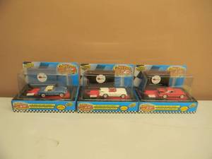 ROAD CHAMPS CORVETTE CLASSICS 143 SCALE - 1953,1954 & 1955 CHEVROLET CORVETTE ROADSTERS - IN BOX - AWESOME - GREAT PIECES - SEE PICTURES