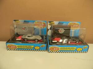 ROAD CHAMPS CORVETTE CLASSICS LIMITED EDITION 143 SCALE - 1978 CHEVROLET CORVETTE ANNIVERSARY EDITION & 78 INDY 500 PACE CAR - IN BOX - AWESOME - GREAT PIECES - SEE PICTURES