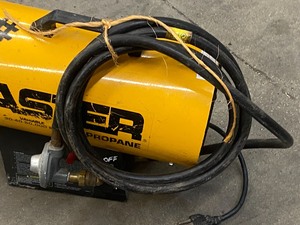 lot 12 image: Master BLP50V Job-Site Heater
