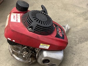 lot 34 image: Honda GSV190 Lawn Mower Engine