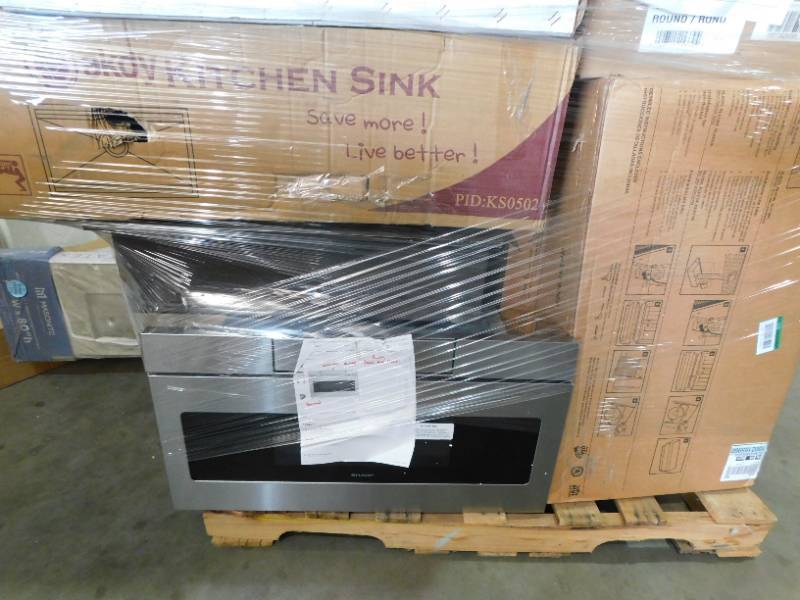 lot 14 image: WHOLESALE PALLET LOT OF GENERAL MERCHANDISE