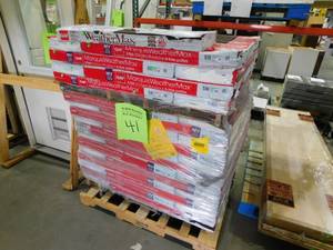 lot 41 image: Marquis WeatherMax Autumn Brown 3-Tab Roofing Shingles (21 Square) 65 Bundles by GAF