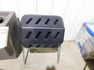 lot 63 image: Tumbling Composter with Two Chambers for Efficient Batch Composting