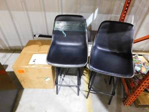 lot 70 image: Edmund Black Faux Leather 39.3H Counter Bar Stool (Set of 4)