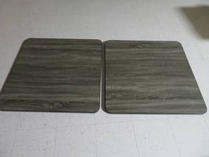 lot 13 image: 2 FOLDING TABLES