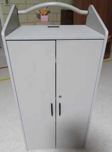 lot 25 image: PODIUM ON WHEELS